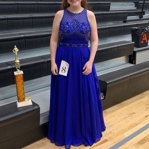 Blue, size 6, prom/pageant.